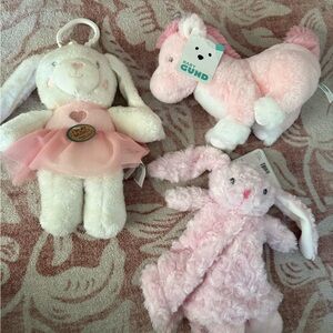 NWT Pink and White Plush Baby Girl Stuffed Animal Set